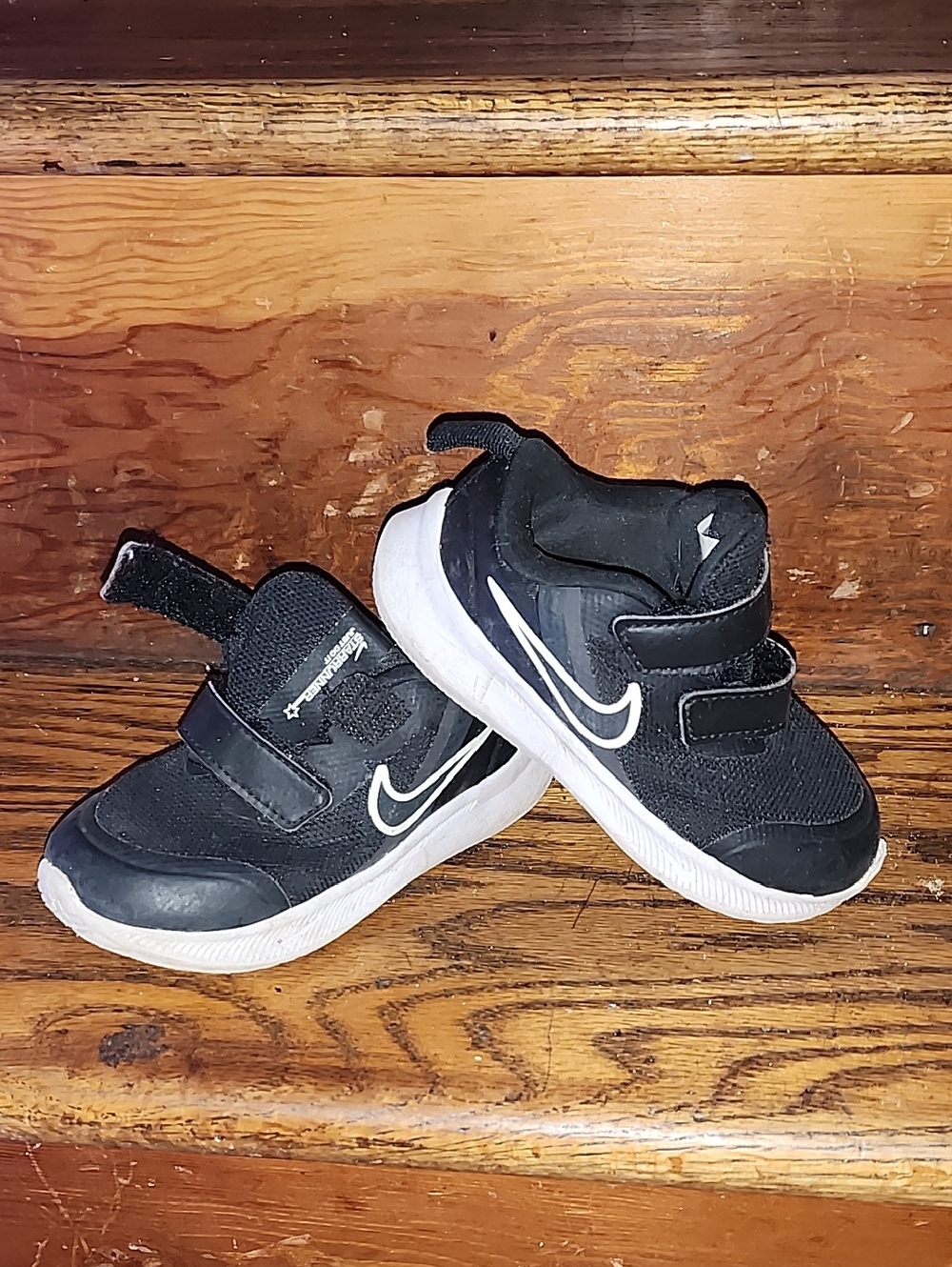 Nike Kids Black and White Velcro Sneakers